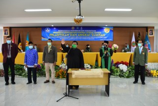 Pelantikan Dan Angkat Sumpah Profesi Ners, Ahli Madya Keperawatan, Nutrisionis Dan Ahli Madya Fisioterapi Fakultas Ilmu Kesehatan