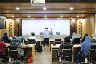 UPT Bahasa Gelar Pelatihan IELTS  Guna Mendorong Terwujudnya Service Excellence