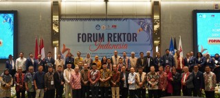 Rektor UPNVJ Hadiri Konvensi Kampus XXX FRI di Pontianak: Dorong Inovasi Pendidikan Tinggi Menuju Indonesia Emas