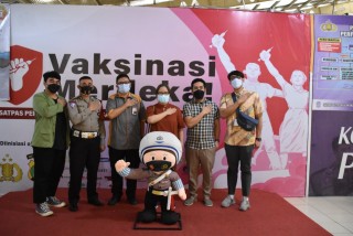 Sinergitas UPNVJ,Polres Metro Depok dan LPS Dalam Gerakan Vaksinasi Merdeka