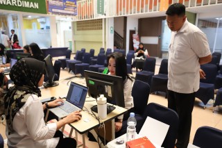 1.943 Lulusan Bersiap Wisuda di JCC, UPNVJ Pastikan Pengambilan Toga Berjalan Tertib