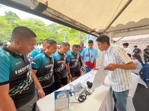 FIK UPNVJ Hasilkan Inovasi Kaliguard di BelanegaraRUN 2025 Gelora Bung Karno