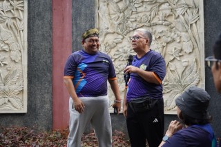 Ketua Umum IKA UPNVJ Perkuat Kekeluargaan Alumni di Fun Walk Dies Natalis Ke-48