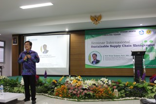 Tingkatkan Daya Saing Di Era Digitalisasi Industri 4.0 FT UPNVJ Gelar Seminar Supply Chain Management Internasional