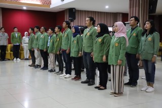 Rektor UPNVJ Lantik Pengurus MPM, BEM Universitas dan UKM Tahun 2020
