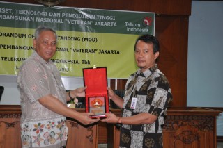 PENANDATANGANAN NOTA KESEPAHAMAN ANTARA UPN 