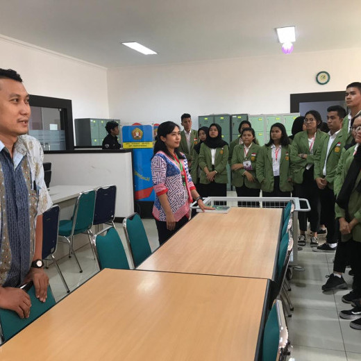 UPT Perpustakaan UPNVJ Sambut Mahasiswa Baru - UPN Veteran Jakarta