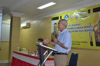 Up Grading Metode Pembelajaran Dosen Fakultas Ekonomi dan Bisnis