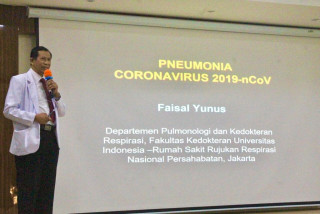 Cegah Virus Corona, Prof. dr. Faisal Yunus, Phd,  Sp.P(K), FCCP, FISR Beri Kuliah Umum