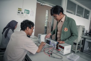 Prodi Teknik Elektro UPNVJ Kembangkan IoT dan AI, Perkuat Kurikulum Berbasis Industri
