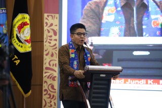 BNN Goes to Campus UPNVJ: Pencegahan Narkoba Mahasiswa dari Perspektif Hukum di Dies Natalis ke-48