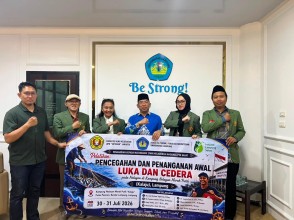 UPNVJ-Unila Latih Nelayan Lampung Tangani Cedera dan Kecelakaan di Laut