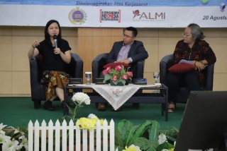 SIMPOSIUM CENDEKIA KELAS DUNIA di UPNVJ