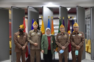 VETERAN UNGKAPKAN PERASAAN HARU,  UPN VETERAN JAKARTA MEWUJUDKAN CITA-CITA TERDAHULU