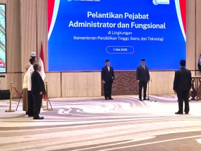 Rektor Hadiri Pelantikan Pejabat Administrator & Fungsional Kemendiktisaintek, Fauzan Resmi Jabat Kabag Umum FK