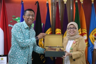 Silaturahmi dan Diskusi Bersama Alumni Tekstil UPNVJ