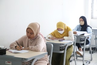 Persiapkan Mahasiswa Untuk Kompetisi Pilmapres. UPNVJ Langsungkan Tes Kemampuan Berbahasa Inggris