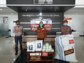 Dukung Tenaga Medis Dalam Upaya Penanganan Covid- 19, UPNVJ Berikan Bantuan APD