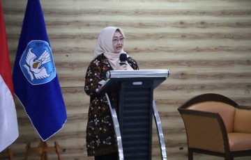 Ketua DWP UPNVJ Rena Venus Soroti Ancaman Hoaks dan Pentingnya Literasi Digital Keluarga
